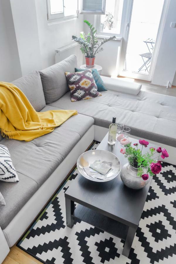 Pollock Apartment In Old Town Bratislava Exterior foto